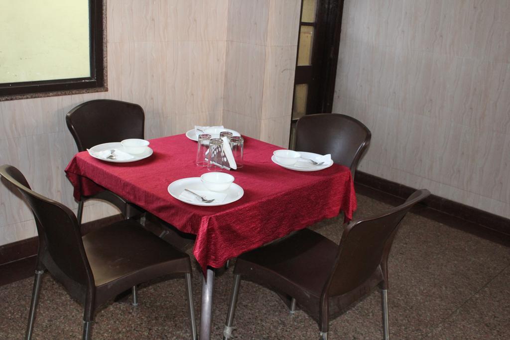 Hotel Aananda Haridwar Bagian luar foto