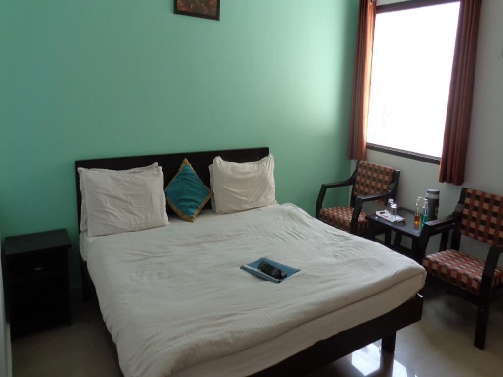 Hotel Aananda Haridwar Bagian luar foto
