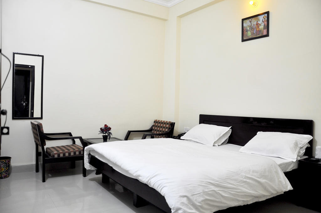 Hotel Aananda Haridwar Bagian luar foto
